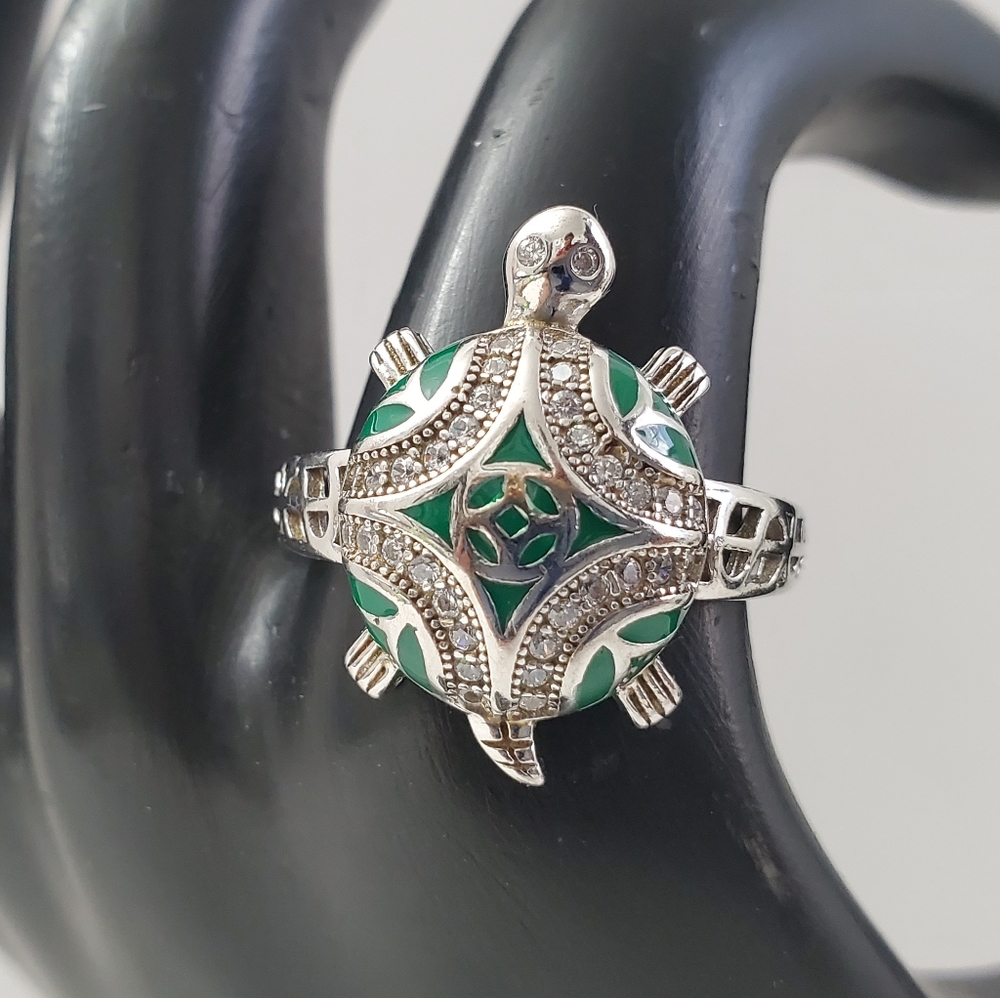 Watch Video / ‘Verdant Guardian’ Sterling Silver 925 Jade Green Turtle Ring